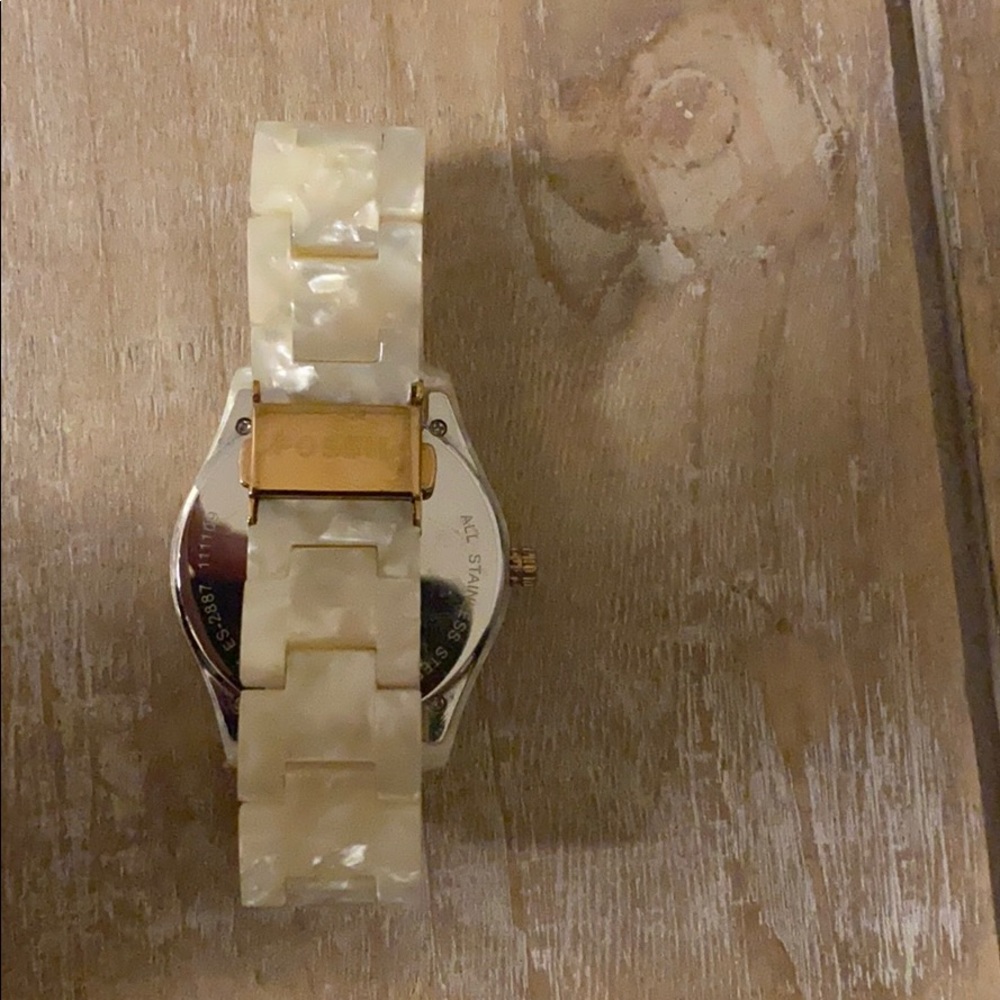 Fossil Women’s Watch - Picture 3 of 3